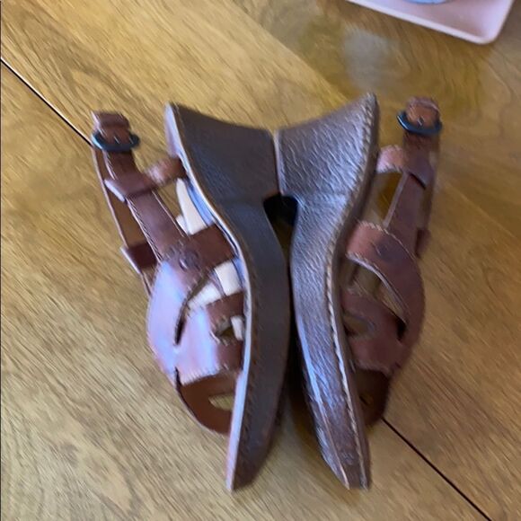 Born  wedge  sandals - Picture 2 of 8